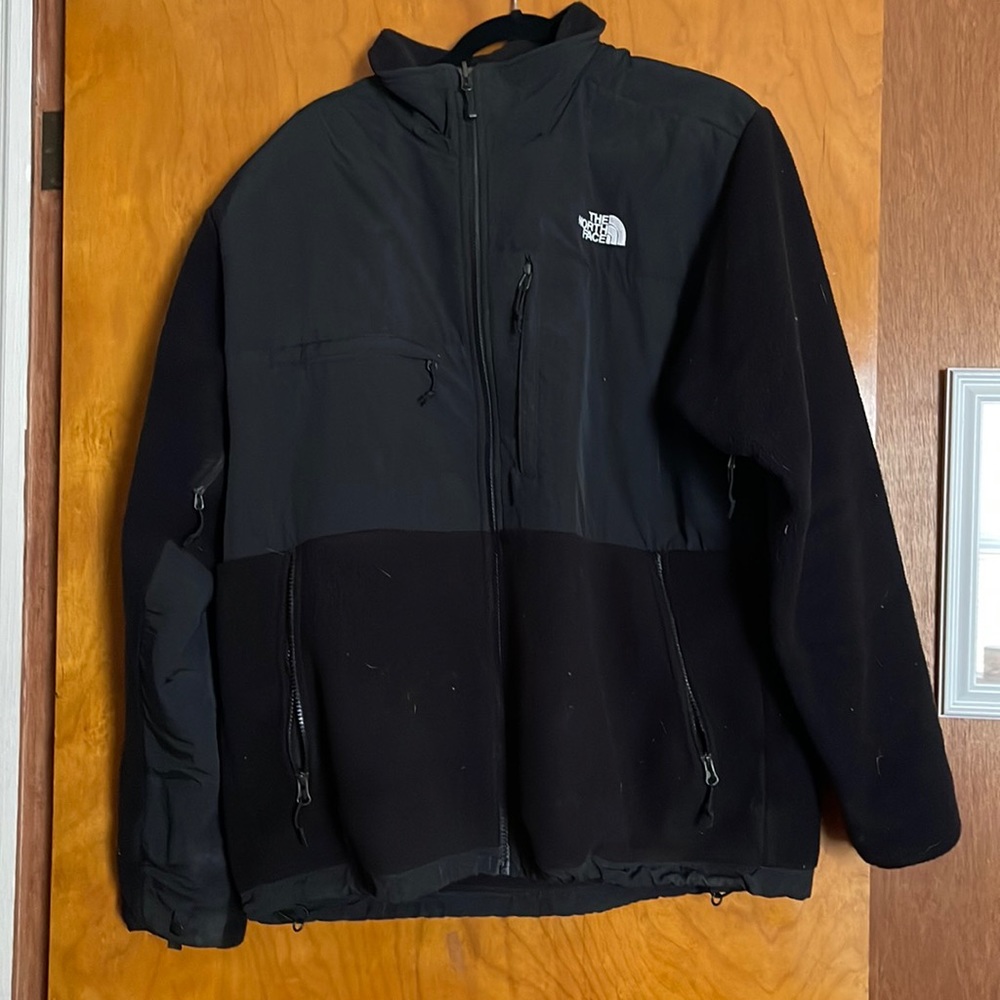 Mens NorthFace Denali jacket